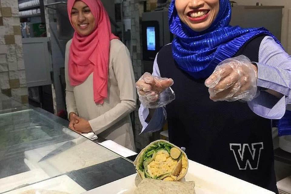 LANGKAH PENCEGAHAN: Golongan yang mudah dijangkiti digalakkan mendapat vaksinasi bagi demam selesema dan penyakit pneumokokal.- Foto HPB