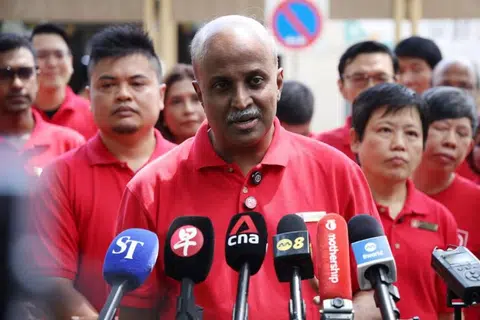 Profesor Paul Tambyah, SDP, YEW TEE SQ