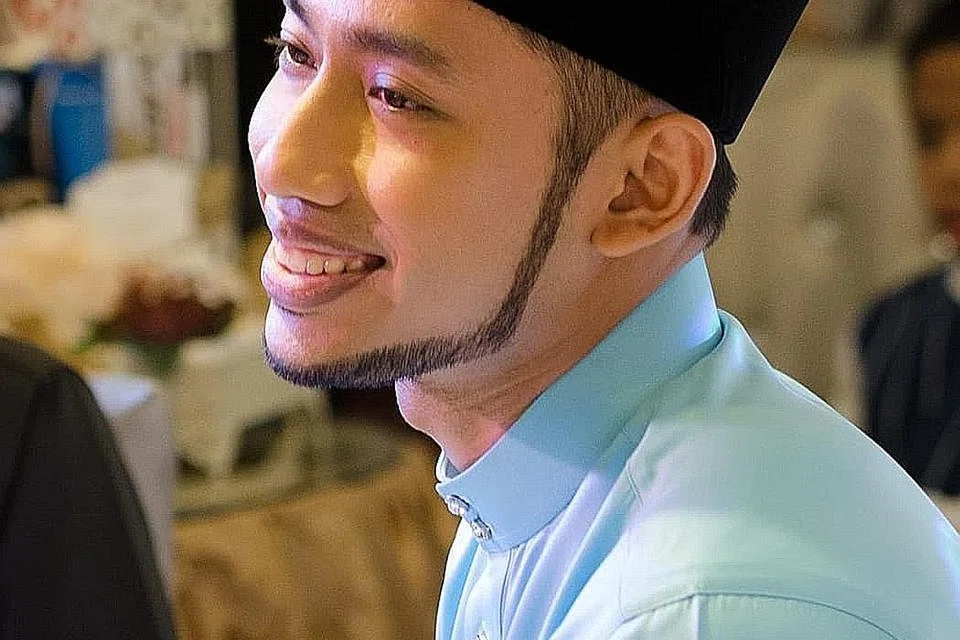 TERPILIH LAGI: Ustaz Muhammad Tamliikhaa yang tahun ini sekali lagi dipilih sebagai finalis Musabaqah Tilawah Peringkat Akhir 2019, berkata tujuan utamanya bukan menjadi juara, tetapi lebih menjurus kepada pembacaan yang lebih baik supaya bacaan dalam solat dijaga rapi seperti yang dibacakan oleh Baginda Nabi saw. - Foto fail