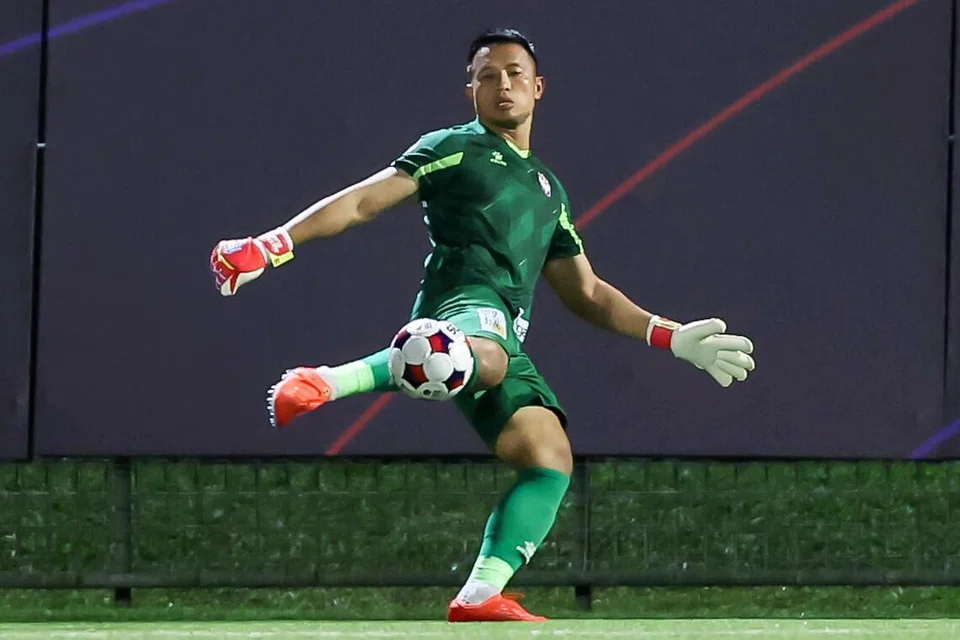 bola sepak, Hassan Sunny, Singa, Piala Singapura