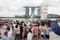 Daya saing Singapura sebagai destinasi pelancongan mungkin terjejas disebabkan harga lebih tinggi di sini dan kadar pertukaran mata wang yang kukuh.