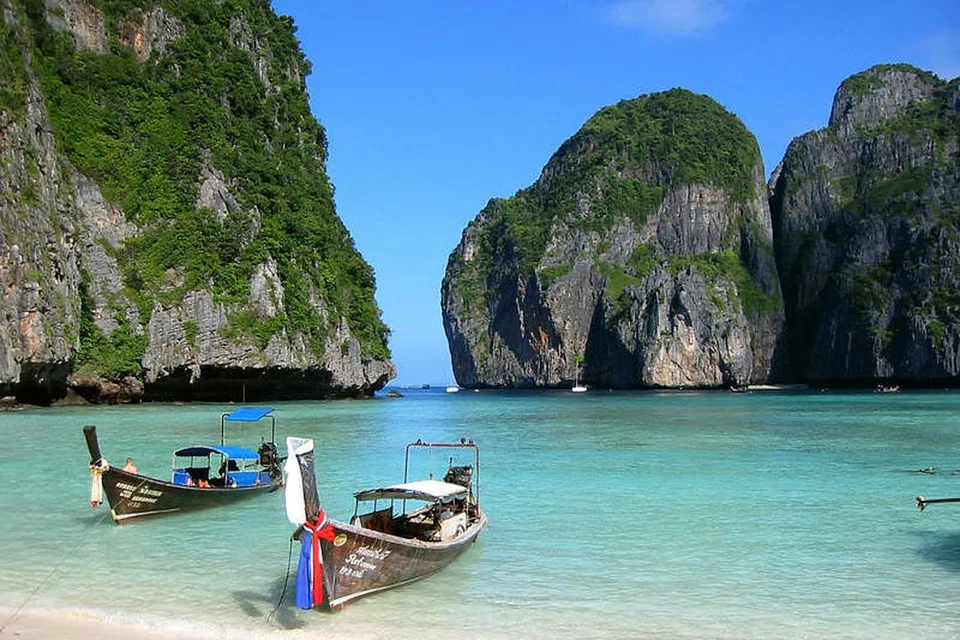 Thailand bakal buka Phuket bagi pelancong yang sudah divaksinasi mulai 1 Julai 2021. - Foto CTC TRAVEL
