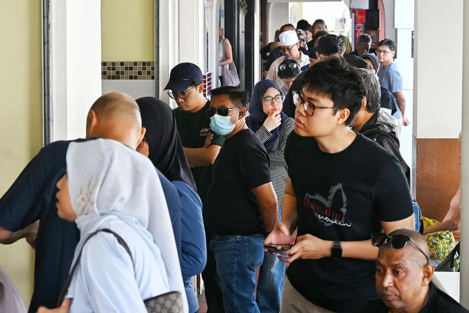 Warong Nasi Pariaman, hari, terakhir