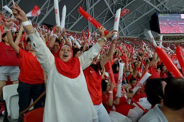 Rakyat Singapura menyambut Hari Kebangsaan. Laporan itu mendapati pengagihan kekayaan di Singapura "tidak sama rata secara sederhana", dengan 18 peratus orang dewasa mempunyai kekayaan kurang AS$10,000, berbanding 73 peratus di peringkat global.