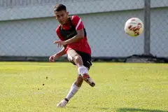 LEBIH MATANG: Pada usia 33 tahun, Hafiz pemain tertua dalam skuad pasukan Singa bagi Piala Suzuki AFF 2020, bersama pemain midfield Shahdan Sulaiman. - Foto PERSATUAN BOLA SEPAK SINGAPURA
