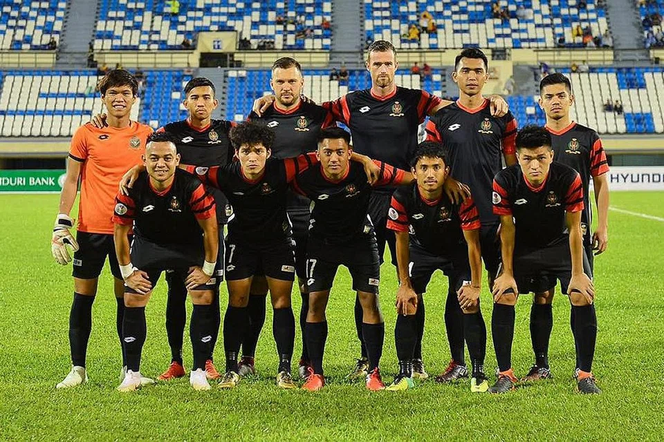 MAHU MENCARI CABARAN BARU: Kelab Brunei DPMM sedang mempertimbangkan masa depan mereka beraksi di Liga Thailand musim depan selepas tujuh musim bersaing di SPL. - Foto FACEBOOK DPMM