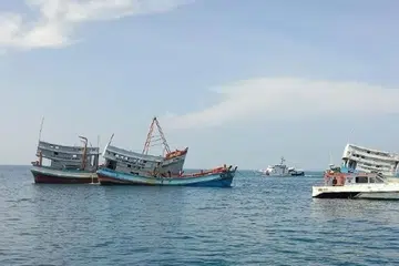Bot nelayan Vietnam yang dilucut hak dan ditenggelamkan di perairan Pulau Kapas untuk dijadikan tukun (tempat perlindungan haiwan laut). 