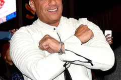 TIDAK PANDANG PADA BANGSA: Vin Diesel tidak melihat warga asal pelakon lain namun menganggap semua orang sama dan baginya inilah yang dinamakan keharmonian sejagat. - Foto AFP
