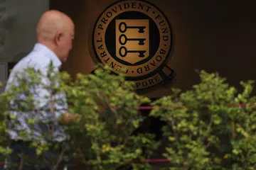 Tabung Simpanan Pekerja (CPF) merupakan sistem pencen pertama di Asia yang meraih gred A, dengan mata keseluruhannya meningkat daripada 80.8 kepada 82 dalam Indeks Pencen Global Marsh Institut CFA. 