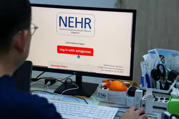 Penyedia penjagaan kesihatan dari sektor awam dan swasta akan diwajibkan untuk berkongsi maklumat kesihatan pesakit menerusi Sistem Rekod Kesihatan Elektronik Kebangsaan (NEHR) menjelang 2027.