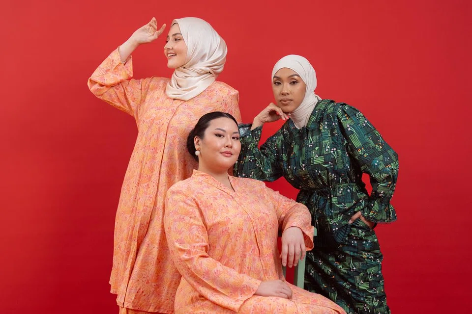 Bayu Somerset turut menitikberatkan aspek keterangkuman dengan menawarkan saiz sehingga 5XL bagi kaum Hawa. 