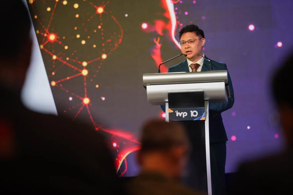 Menteri Negara (Tenaga Manusia merangkap Perdagangan dan Perusahaan), Encik Foo Cexiang.