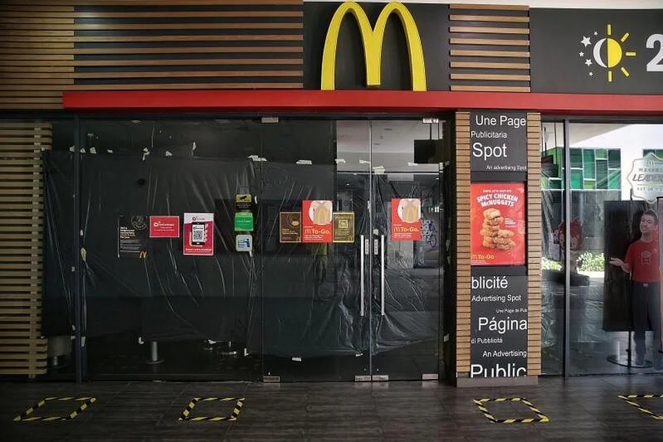 McDonald's menggantung operasi semua restorannya dari 11 pagi Ahad (19 April) hingga tempoh pemutus litar berakhir iaitu pada 4 Mei. 