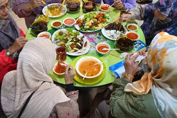 KANDUNGAN GARAM BERLEBIHAN: Menurut HPB, kandungan garam dalam makanan yang disediakan di luar kini lebih tinggi berbanding sekitar sedekad lalu. 