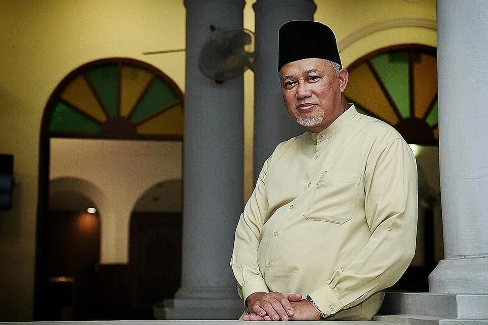 LESTARIKAN WARISAN MASJID: Pengerusi Encik Yusof Ali telah menyaksikan sendiri perkembangan Masjid Omar Kampong Melaka, daripada sebuah bangunan usang menjadi sebuah institusi yang memanfaatkan teknologi, sejajar dengan peredaran masa. - Foto BH oleh KHALID BABA