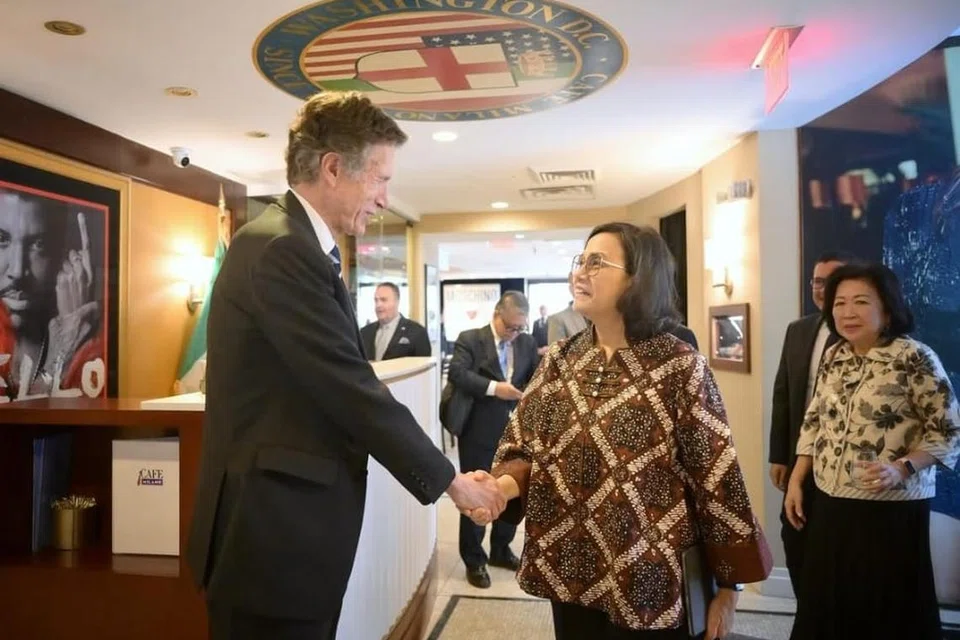 Menteri Kewangan Indonesia, Sri Mulyani Indrawati,  menghadiri sesi diskusi bersama The United States - Indonesia Society (USINDO) di Washington D.C. pada 22 April 2025.
Pertemuan tersebut merupakan sebahagian daripada agenda kunjungan kerja beliau ke ibu negara Amerika Syarikat bagi menghadiri Mesyuarat Musim Bunga IMF-Bank Dunia. 