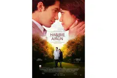 HABIBIE & AINUN: Inilah poster filem 'Habibie & Ainon' yang ditulis Presiden Indonesia ke-3, BJ Habibie, mengenai isterinya, Hasri Ainun Habibie. Filem yang dihasilkan pada 2012 ini dilakonkan Reza Rahadian dan Bunga Citra Lestari . - Foto THE HABIBIE CENTER