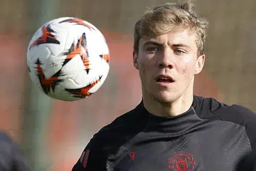Kekalahan Manchester United melalui sepakan penalti kepada Fulham, yang menyingkirkannya daripada Piala FA, adalah perlawanan ke-18 berturut-turut penyerangnya, Rasmus Hojlund, gagal menjaringkan gol sejak menyumbatkan dua gol ketika menentang Viktoria Plzen dalam Liga Europa pada 12 Disember.