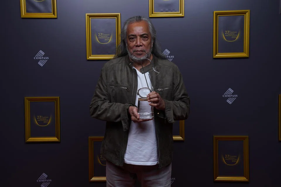 Legenda rok Singapura, Datuk Ramli Sarip, 72 tahun, menerima Anugerah Pencapaian Sepanjang Hayat Compass pada 29 September 2024 di Sands Grand Ballroom, Marina Bay Sands.