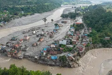 Banjir dan tanah runtuh melanda beberapa kawasan di tengah Nepal dan Tibet pada 26 Ogos.