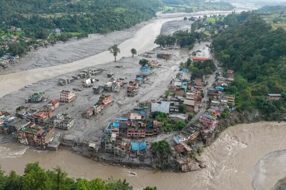 Banjir dan tanah runtuh melanda beberapa kawasan di tengah Nepal dan Tibet pada 26 Ogos.