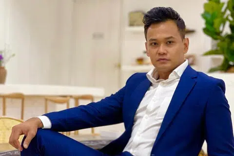 Ize Suliman merebut peluang bertanding dalam peraduan dangdut terbesar di Indonesia, ‘D’Academy Asia’ pada 2023, untuk terus mengasah bakat seni suaranya. 