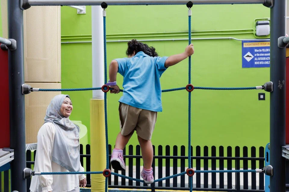 Guru Kanan (Perkembangan Kanak-kanak) Cik Nur Hidayah Mohamed Hisham di tadika MOE Northoaks, atau MK@Northoaks, amat menghargai peranannya dalam membimbing generasi masa depan.
