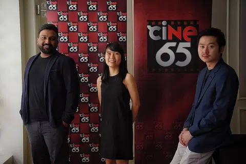 PAPAR KISAH MENYAYAT HATI: (Dari kiri) Filem pendek yang dihasilkan Encik Yahssir M., Cik Lan Yu dan Encik Edward Khoo adalah tiga filem pendek yang disokong ciNE65 2021. Filem mereka ditayangkan di Wisma Teroka Singapura sempena pelancaran ciNE65 2021 semalam. - Foto BH oleh MARK CHEONG
