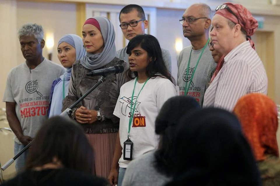 LAPORAN MH370: Anggota keluarga penumpang penerbangan MH370 bercakap dengan media selepas satu taklimat tertutup di Putrajaya, Malaysia pada 30 Julai 2018.