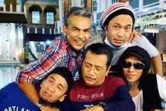 Anggota kumpulan Senario (dari kiri), Yassin Yahya, Lan Pet Pet, Ilya Buang, Abdul Wahid dan Saiful Apek.