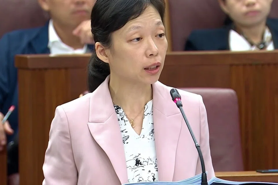 Pemangku Menteri Tenaga Manusia merangkap Menteri Negara Kanan (Penerangan dan Pembangunan Digital), Cik Jasmin Lau.