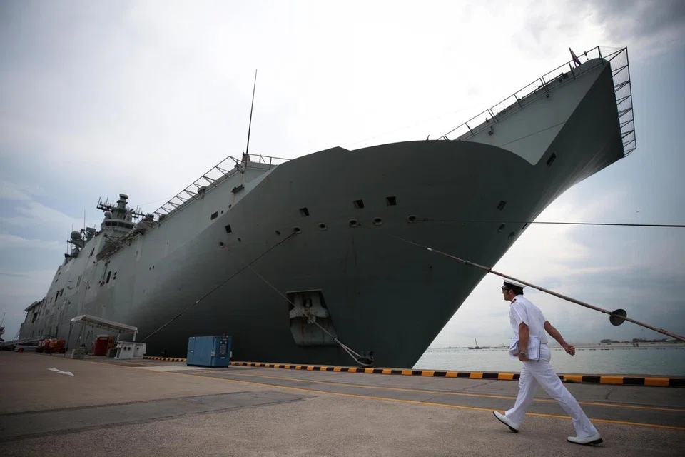 UTAMAKAN KESELAMATAN: Kapal perang Australia, HMAS Canberra, pertama kali tiba di Singapura bagi menyertai pameran Imdex Asia pada Mei 2019. 