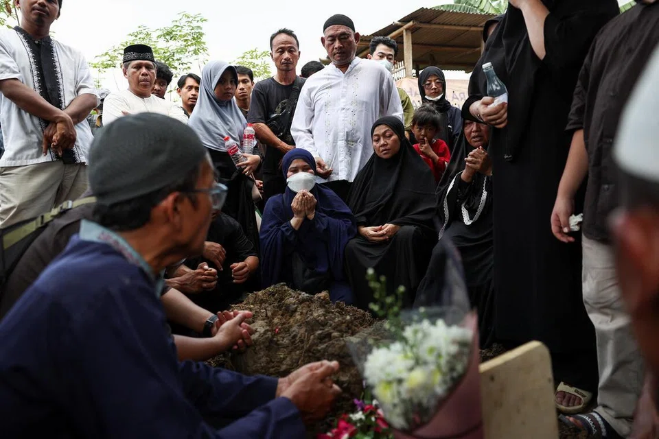 nahas kereta api bekasi