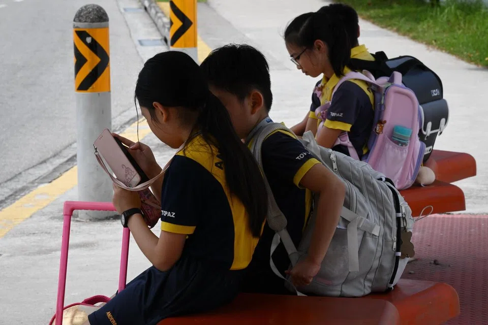 Desmond Lee, pendidikan, Skim Bantuan Kewangan MOE, murid dari keluarga kurang mampu