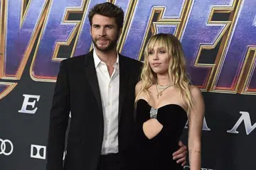 TETAP MENJADI IBU BAPA BERDEDIKASI: Walaupun pelakon Liam Hemsworth telah menuntut cerai untuk membubarkan perkahwinannya dengan Miley Cyrus, dalam satu kenyataan, mereka berkata akan tetap menjadi ibu bapa yang berdedikasi kepada semua haiwan yang mereka kongsi bersama. -Foto AP.
