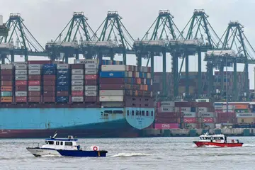 PSA Singapura sedang meningkatkan tenaga kerja dan kapasiti pengendalian kontena di tengah-tengah kelewatan penghantaran yang disebabkan kesesakan pelabuhan.
