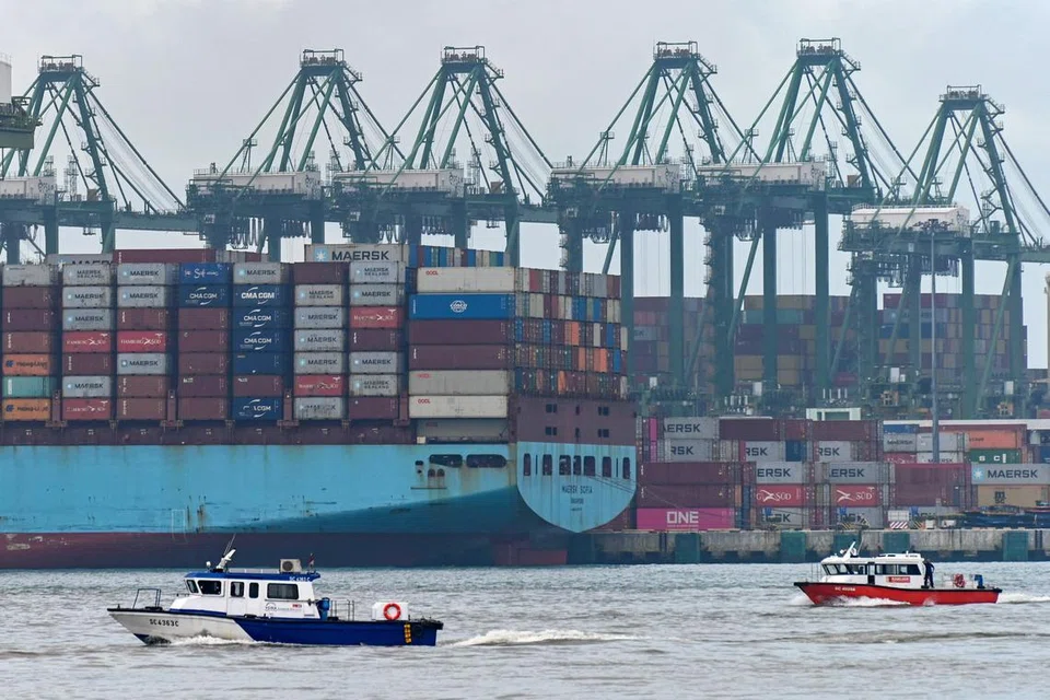 PSA Singapura sedang meningkatkan tenaga kerja dan kapasiti pengendalian kontena di tengah-tengah kelewatan penghantaran yang disebabkan kesesakan pelabuhan.