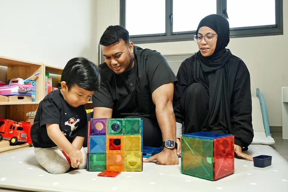 anak istimewa, sendi terkunci, sendi kaku, AMC