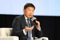 Chee Hong Tat, Singapura perlu terima risiko, pusat kekayaan, pejabat keluarga, ekonomi