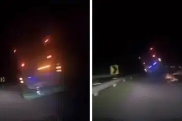 Tangkap layar video tular bas dilihat dipandu laju dan cuba memotong sebuah kereta sebelum ia terbalik dan melanggar bahagian belakang kereta Perodua Alza. 