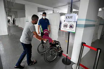 Ujian swab mandatori bagi penduduk blok Hougang jalan lancar