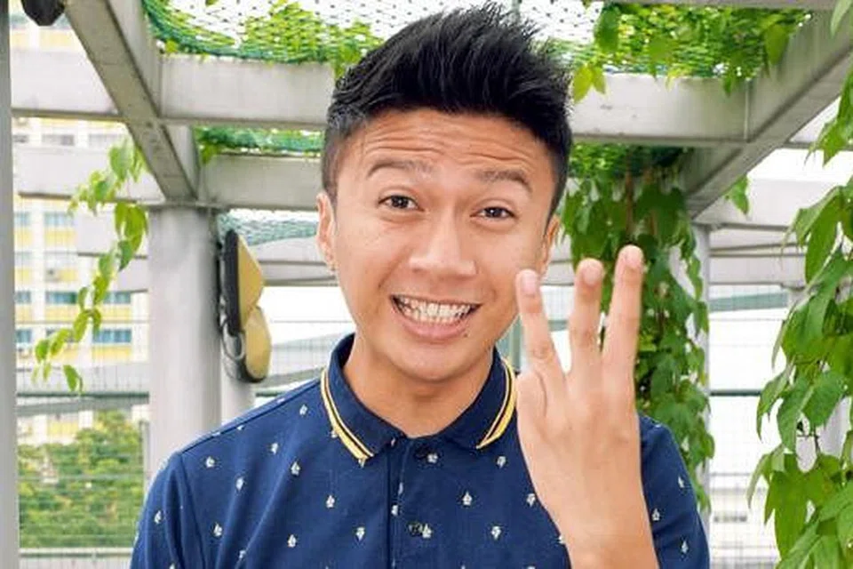 SEDIA TIMBA ILMU: Fadhlur Rahman mahu menimba sebanyak pengalaman yang boleh daripada pengarah dan pelakon tersohor, Erma Fatima, yang membuahkan 'Bahayanya Wanita'. - Foto KHALID BABA