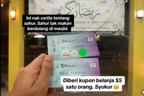 Baucar makanan diberi kakitangan Masjid Kassim.