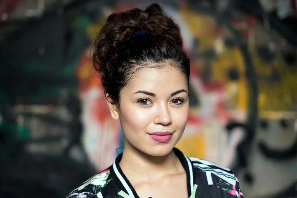 CIK NAWAL ALHADDAD: Menerajui acara bersenam bersama peserta bengkel.