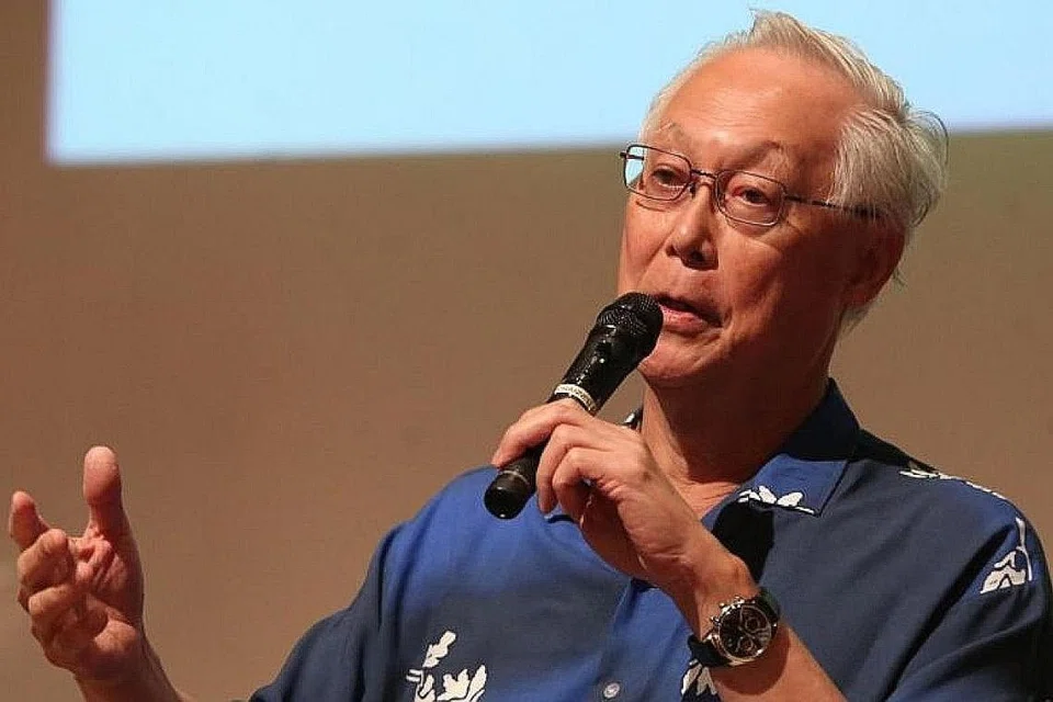 ESM GOH: Memerhatikan bahawa maklum balas dan kritikan rakyat mengenai komennya tentang isu gaji menteri menunjukkan rakyat amat prihatin dan mahukan pemimpin yang bertanggungjawab terhadap kelakonan mereka. - Foto fail