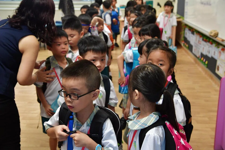 Chris Loh, Sekolah Rendah Dazhong 