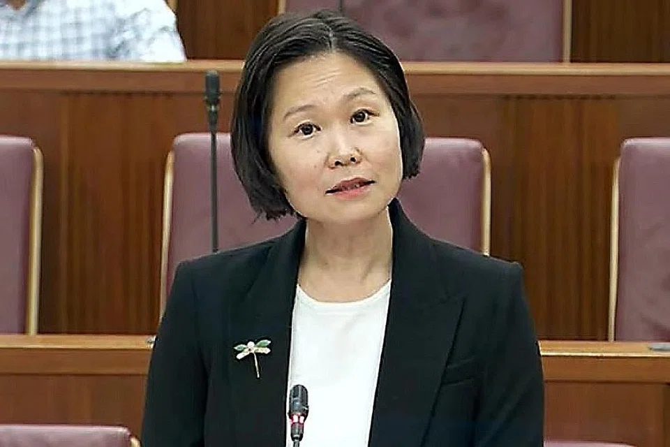 Cik Gan Siow Huang.