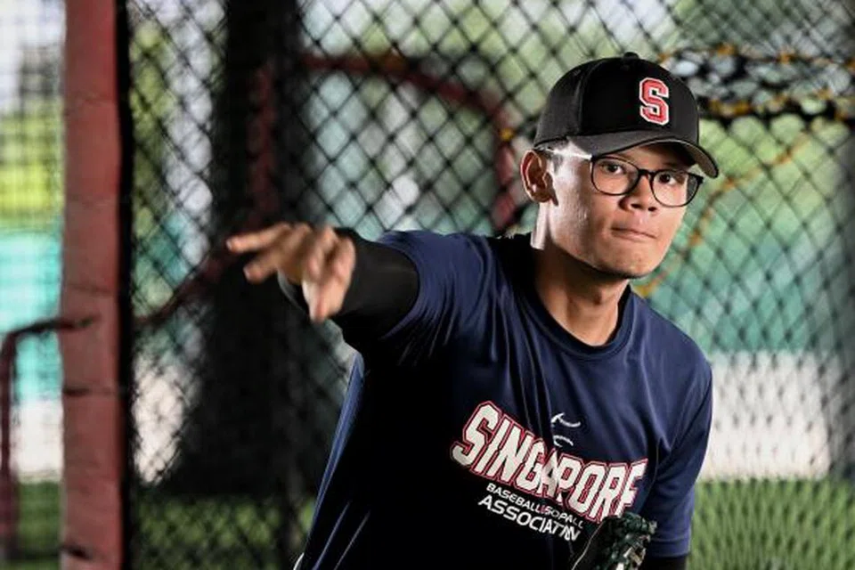 TEBUS WAKTU: Pemain besbol Singapura, Afi Idraki Niza kembali dari kecederaan bahu terkehel pada 2019 untuk beraksi di Sukan Asia Hangzhou.