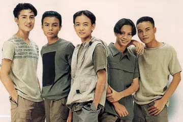 Kumpulan asal New Boyz yang dianggotai (dari kiri) Along, Lan, Tomok, Syuk dan Jay. 