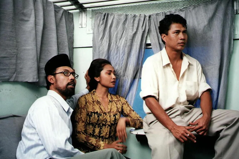 Nostalgia Lut Ali (kiri) berlakon bersama Era Farida (tengah) dan Rafaat Hamzah dalam drama ‘Selatan Semenanjung’.